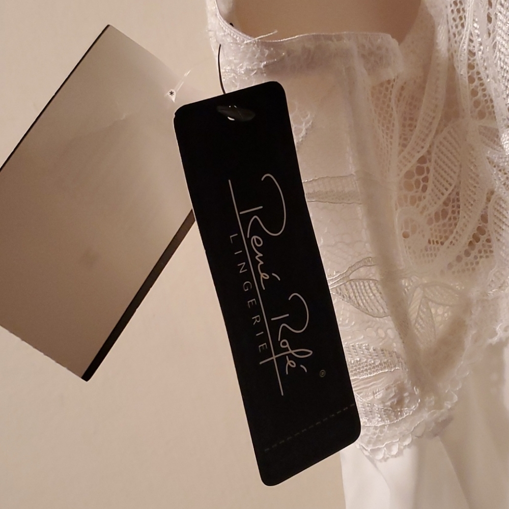 Rene Rofe - Picture 11 of 11